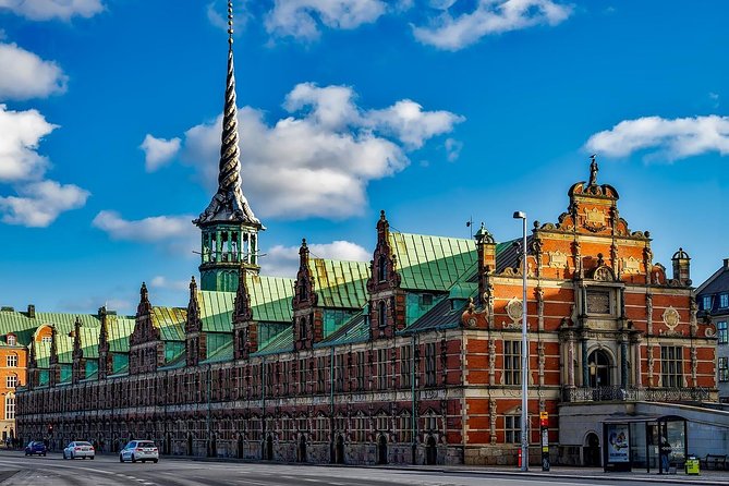 2-Hour Private City Walking Tour with a Canal Tour ticket - What the canal ticket really adds
