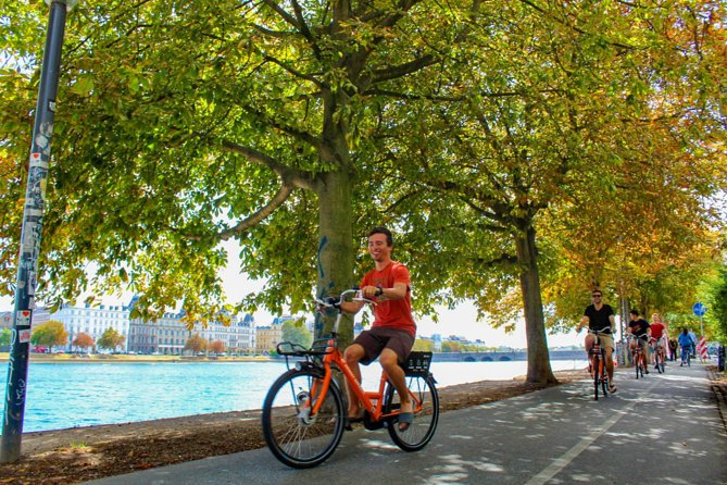 3-hour Copenhagen City Highlights Bike Tour - Christiansborg and the civic heart of the city