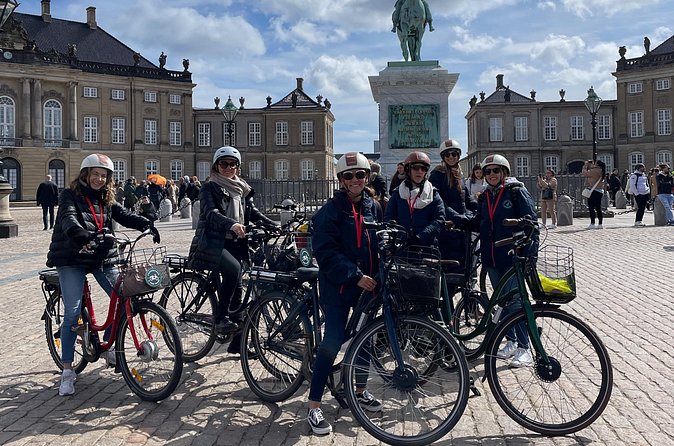 3 Hour Extended Copenhagen E-Bike Guided Tour - Christiansborg and the old city streets