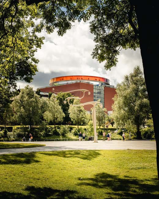 Aarhus City Highlights Private Tour - Salling Rooftop and Aarhus Street Food