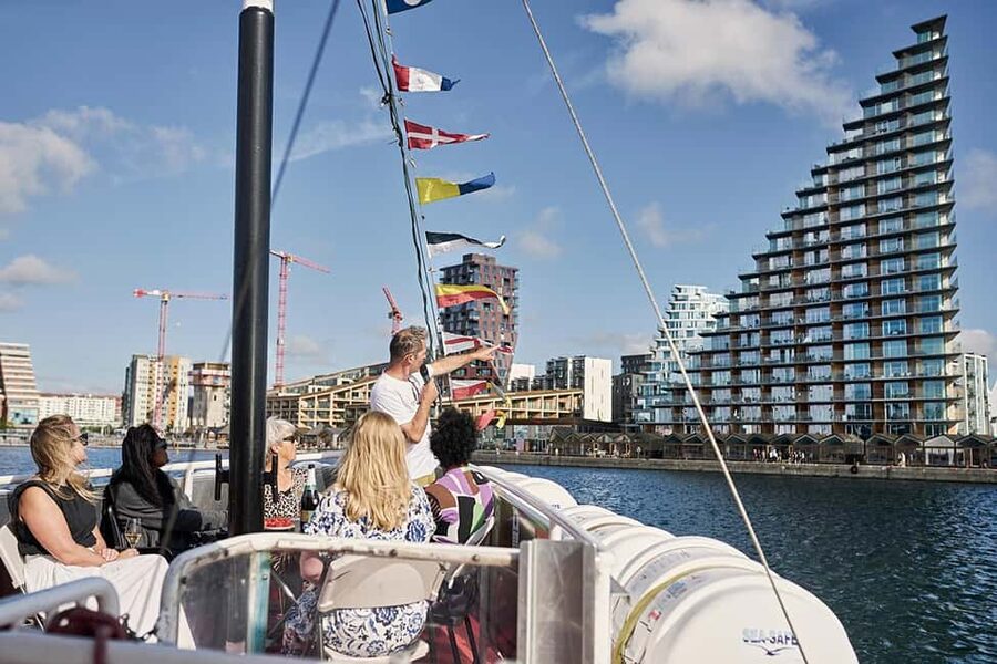 Aarhus: Harbour Cruises with local guide - Large Murals and Stories Painted on the Walls