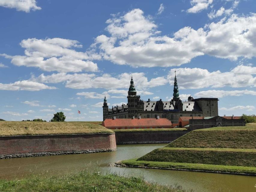 Castles: Kronborg (Hamlet) & Frederiksborg - Why these two castles work so well together