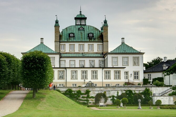 Castles of Kronborg and Frederiksborg from Copenhagen by Car - Timing, language, and useful preparation