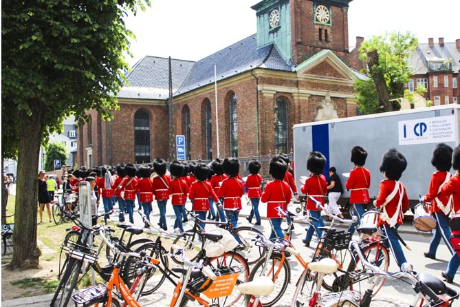 Copenhagen 2-hour City Highlights Bike Tour - Why a bike is the right Copenhagen introduction