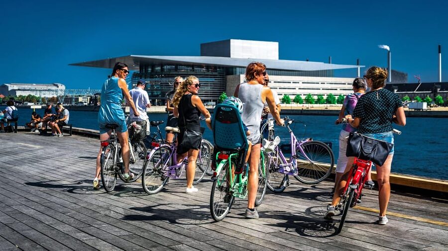 Copenhagen: 3-hour Private Guided Bike Tour - A 20-minute café break
