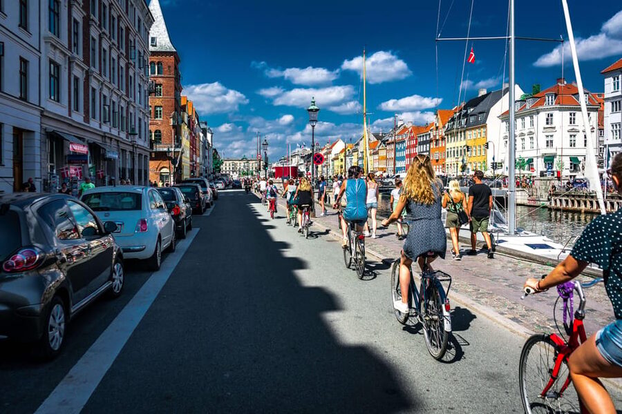 Copenhagen: 3-hour Private Guided Bike Tour - Christianshavn, Christiania, and the harbor bridges