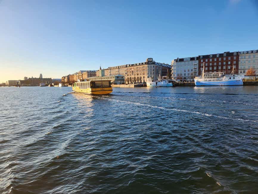 Copenhagen Combo: Walking Tour, Harbor Ferry & Royal Guards - The café break before the royal finish