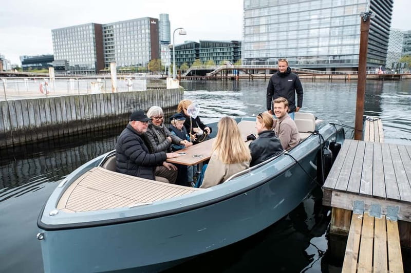 Copenhagen: Electric Canal Tour with Guide and Hot Drink - Is one hour enough?