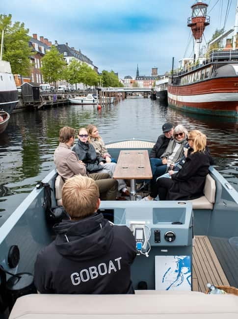 Copenhagen: Electric Canal Tour with Guide and Hot Drink - Nyhavn from the canal