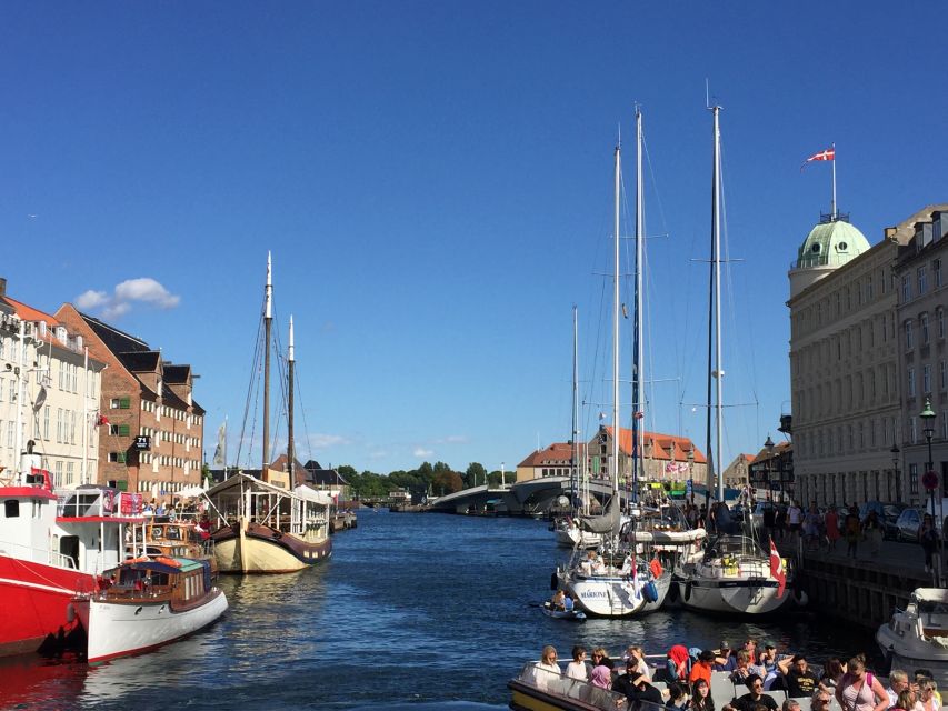 Copenhagen: Guided Walking Tour - Nyhavn and Amalienborg Castle