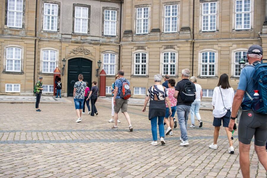 Copenhagen: Highlights 3 Hour Bike Tour with a Local Guide - Guides who make the difference