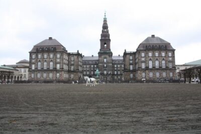 Highlights & Hygge Guided Walking Tour w/ Lunch