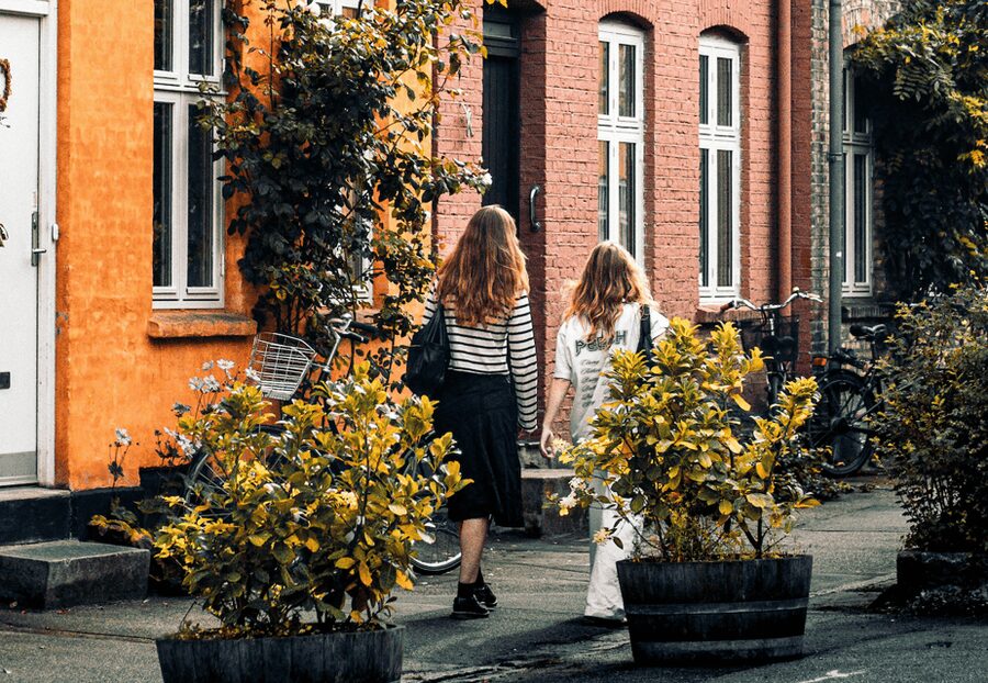 Copenhagen: Hygge & Highlights Walking Tour with Local Guide - Key points at a glance