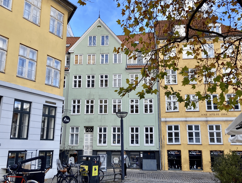 Copenhagen: Hygge & Highlights Walking Tour with Local Guide - King’s Garden and the outside of Rosenborg Castle