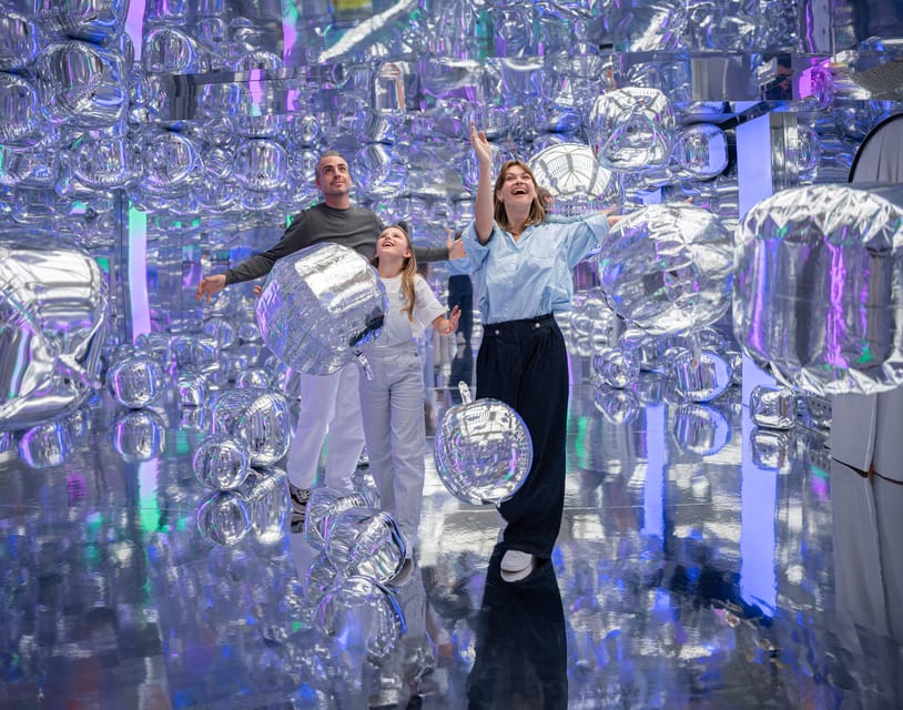 Copenhagen: IKONO Immersive Experience Entry Ticket - The 80s arcade brings a different mood