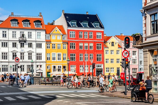Copenhagen Little Mermaid Exploration Game and Self-Guided Tour - Stork Fountain and the route through Amagertorv