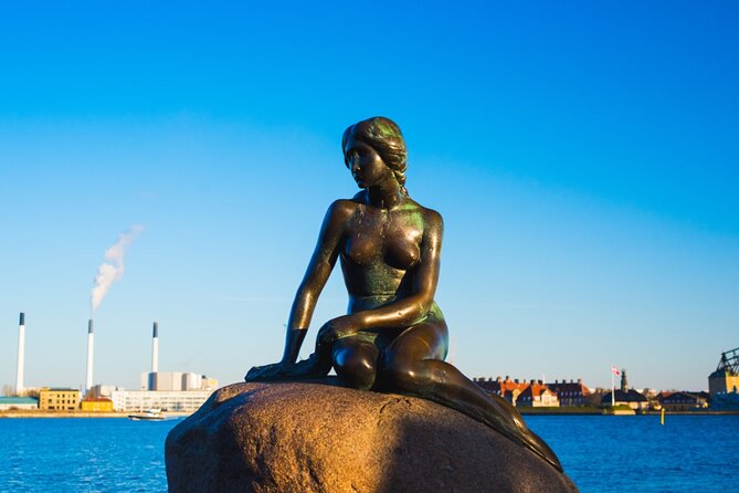 Copenhagen Little Mermaid Exploration Game and Self-Guided Tour - Amalienborg Palace and the Danish royal family