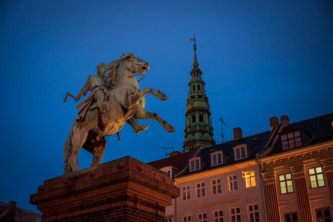 Copenhagen Photography Masterclass - Private Photography Lesson - Starting at Nyhavn with easy subjects right away