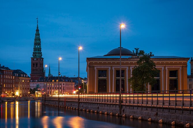 Copenhagen Photography Masterclass - Private Photography Lesson - Amalienborg and Marble Church: royal scale and careful framing