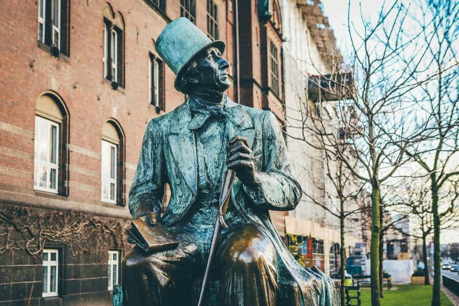 Copenhagen: Private Guided Walking Tour with Hotel Pickup - A private start that saves you orientation time