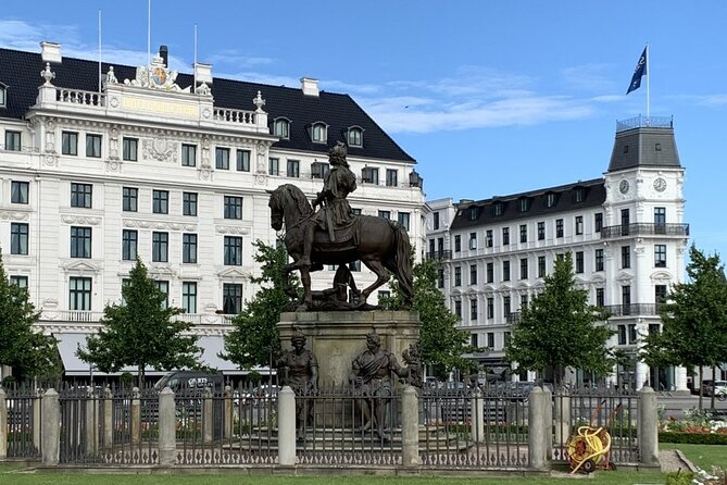 Copenhagen's Royal History: A Self-Guided Walking Tour - Navigation, Audio, and the Need to Stay Alert