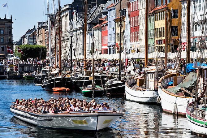 Copenhagen Sightseeing Classic Canal Tour With Live Guide - The Opera House and Copenhagen’s Modern Face