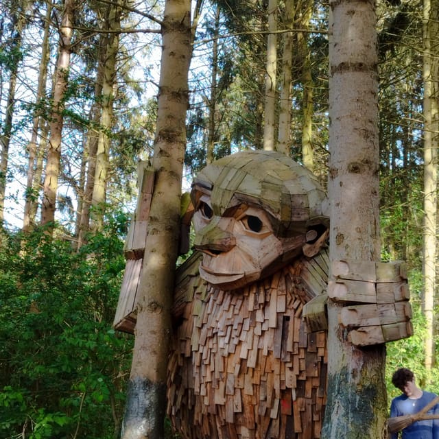 Copenhagen: Six Forgotten Giant Sculptures Tour by Bus - Hilltop Trine and the pleasure of the search