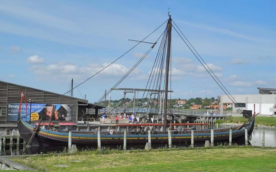 Copenhagen: Tour of Roskilde, the Viking city in Spanish with tickets - Who will get the most from this tour