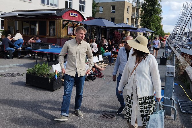 Cph Contast walk with Coffee, Cake & Culture - Starting at Nyhavn and crossing the Kissing Bridge