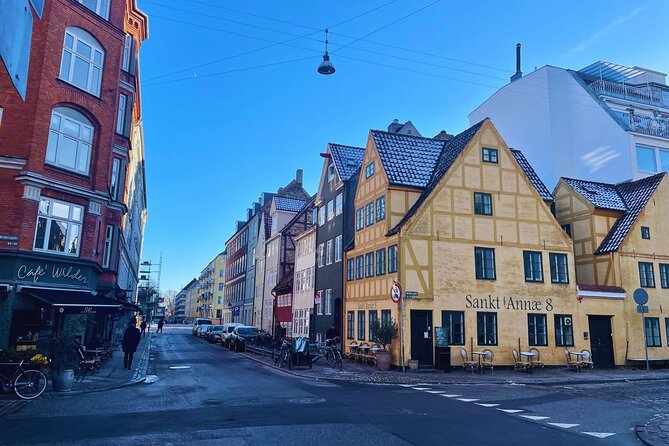 Cph Contast walk with Coffee, Cake & Culture - The Opera House, Amalienborg, and a modern royal axis