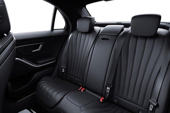 Departure by Luxury Vehicule Copenhagen to Copenhagen airport CPH - A private ride for the last 20 minutes in Copenhagen