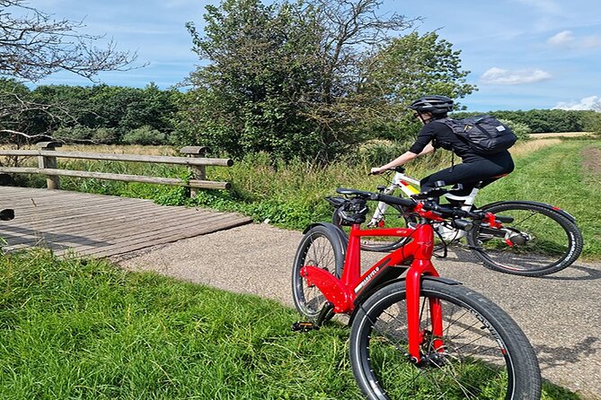 E-biking Northern Forgotten Giants' s Adventure - Hisham and Tamas shape the private-tour feel