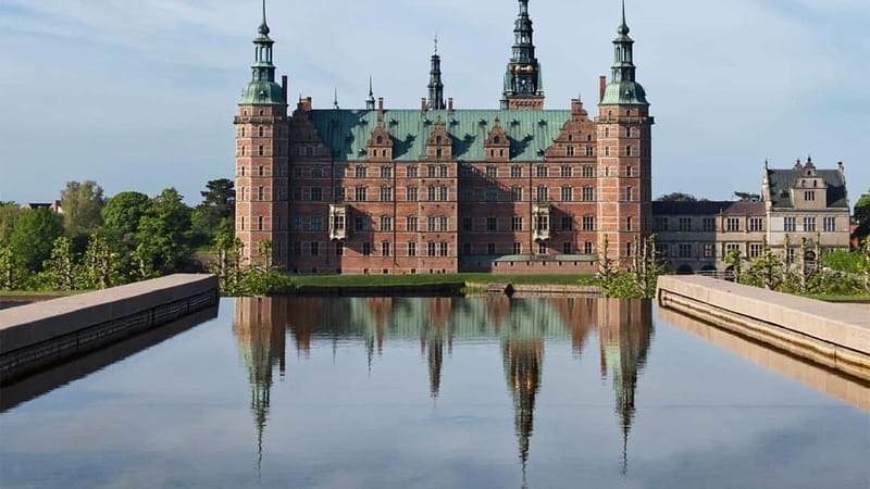 Easy Pace Tour of Kronborg Castle and Frederiksborg Palace - Kronborg Castle, the Real Hamlet Setting