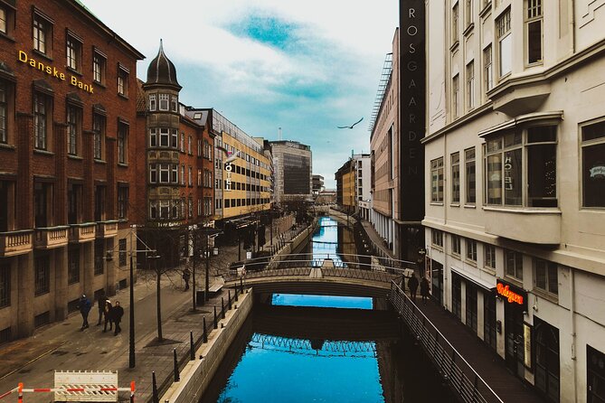 Explore Aarhus in 60 minutes with a Local - A fast introduction to Aarhus, from harbor to old town