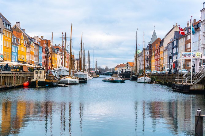 Explore Copenhagen in 60 minutes with a Local - Starting at Copenhagen City Hall