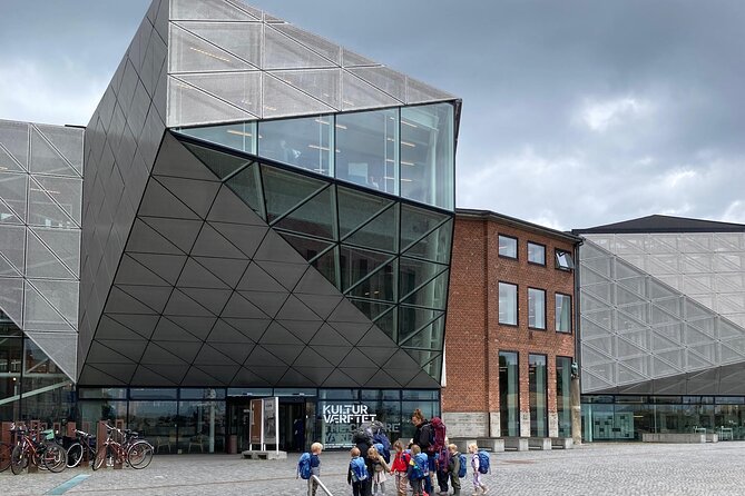 Helsingør Castle and Historic City Self-Guided Walking Tour - Saint Olaf’s Church and the money of the Sound