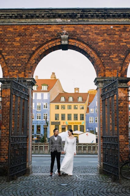 Instagram tour of Copenhagen with a private photographer - The photographers make the posing easier