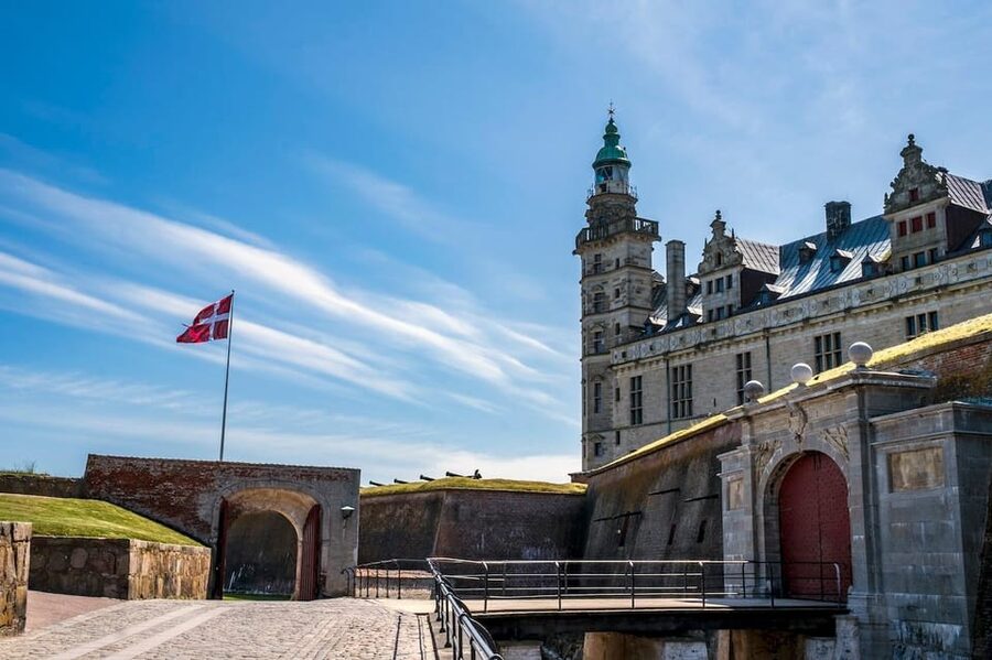 Kronborg Castle Entry Ticket - Choosing between self-guided and guided touring