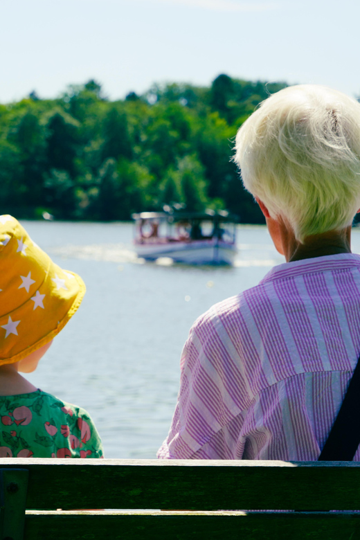 Lyngby & Bagsværd Lake: Baadfarten Boat Ride - Starting at Sorgenfrivej in Lyngby