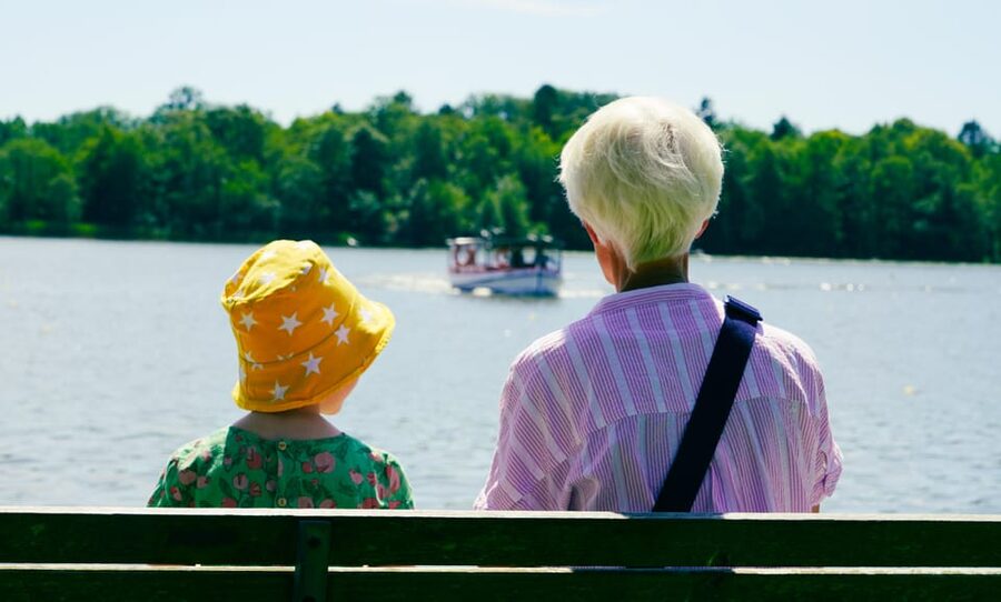 Lyngby & Bagsværd Lake: Baadfarten Boat Ride - Sophienholm, the cultural stop on the route