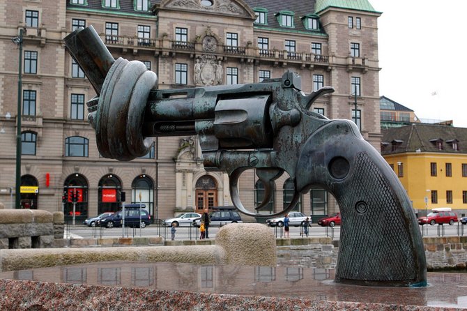 Malmö Full Day Private Trip, Sightseeing Tour & Lunch Option - Stortorget, Apoteket Lejonet, and the Optimist Orchestra