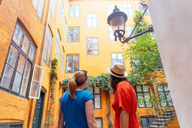 Private City Kickstart Tour: Copenhagen - Guides and the human side of the walk