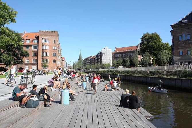 Self-guided Mystery Tour by Aarhus River - Finding clues in Telefonsmøgen