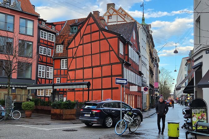 Sights & Gems: Medieval Copenhagen & Nyhavn with a local host - Christiansborg and Denmark’s working government