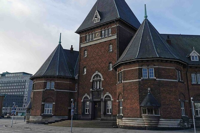 The Ancient Viking Stronghold of Aros: A Self-Guided Audio Tour in Aarhus - Aarhus Cathedral and the Church of Our Lady