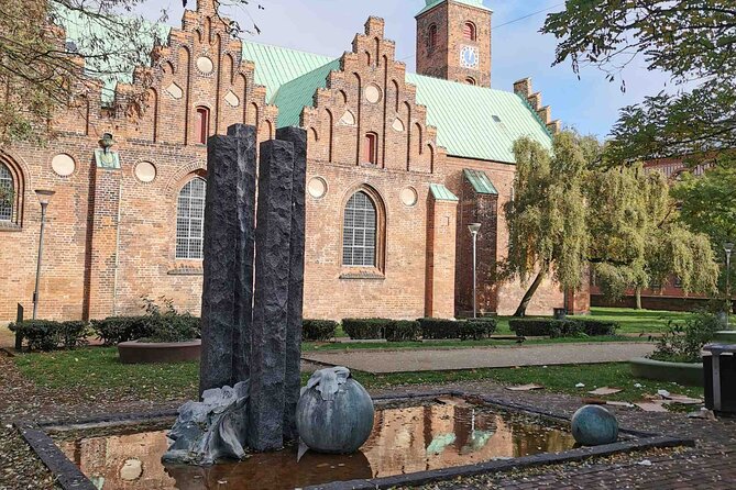 The Ancient Viking Stronghold of Aros: A Self-Guided Audio Tour in Aarhus - Millers Street and the colorful old houses