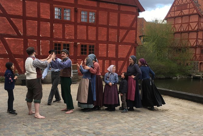Time travel in Aarhus - Shoes, weather, and physical effort