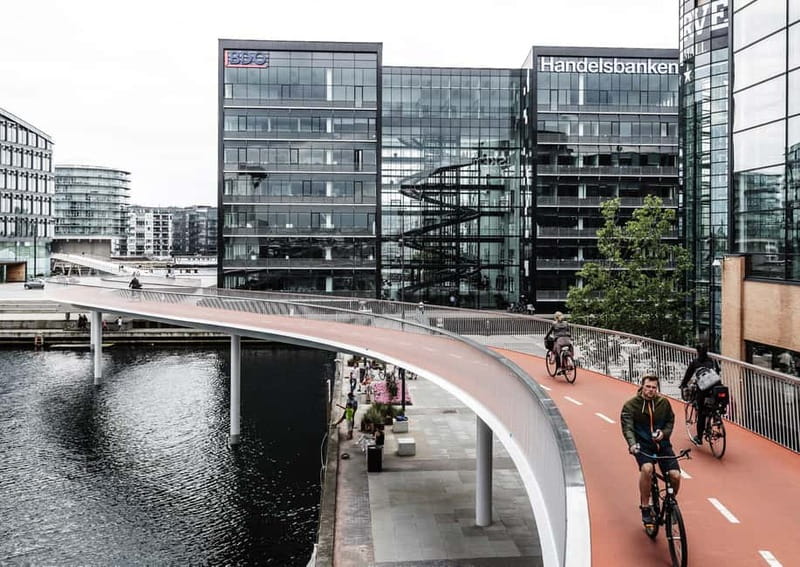 Urban Design and Livability E-bike Tour - Getting comfortable on the e-bike